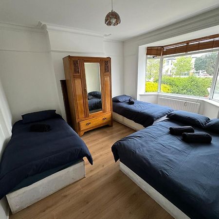 Big Family Room In Room At 2 Iveragh Rd-4 都柏林 外观 照片